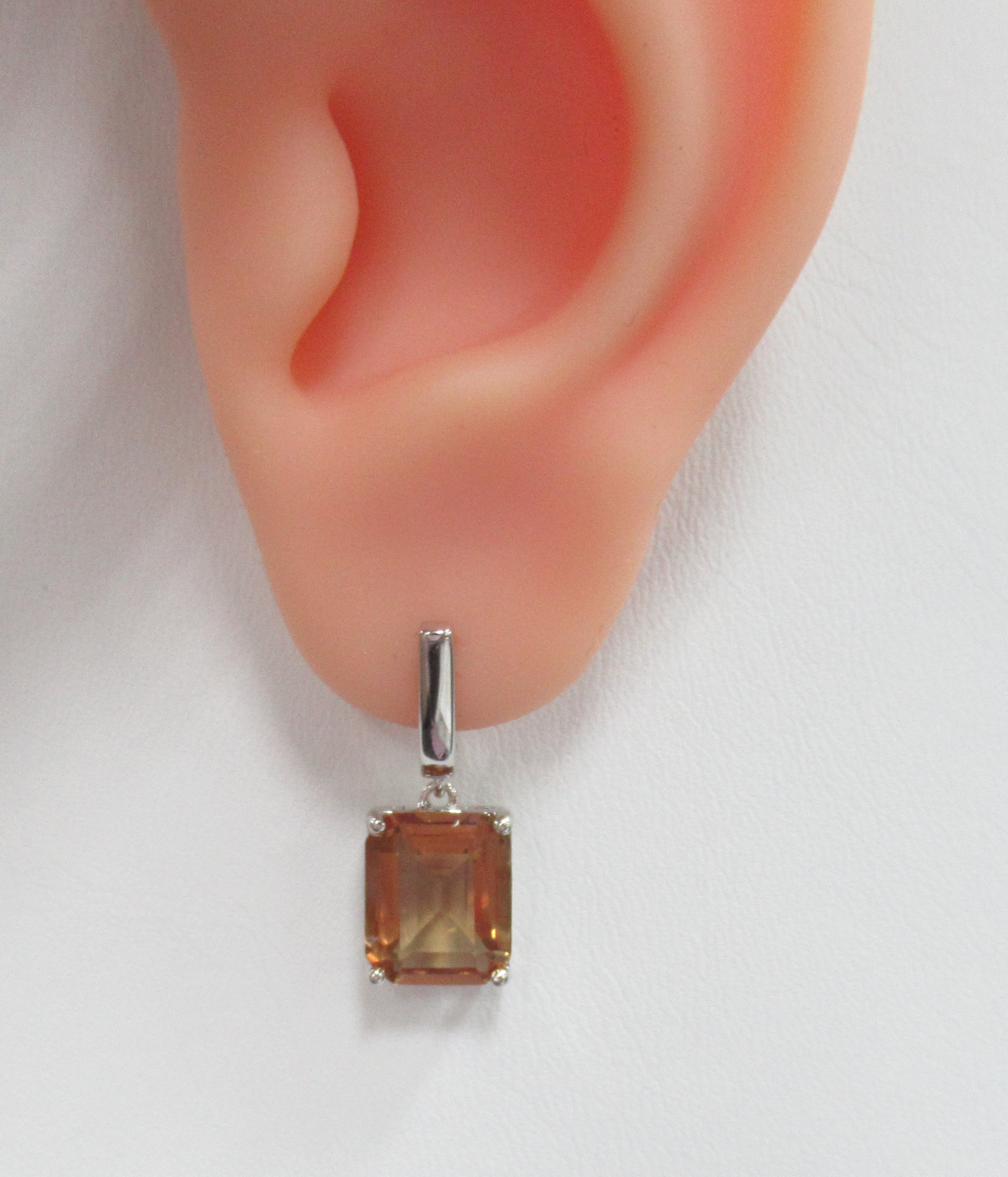 Серебряные серьги с султанитами